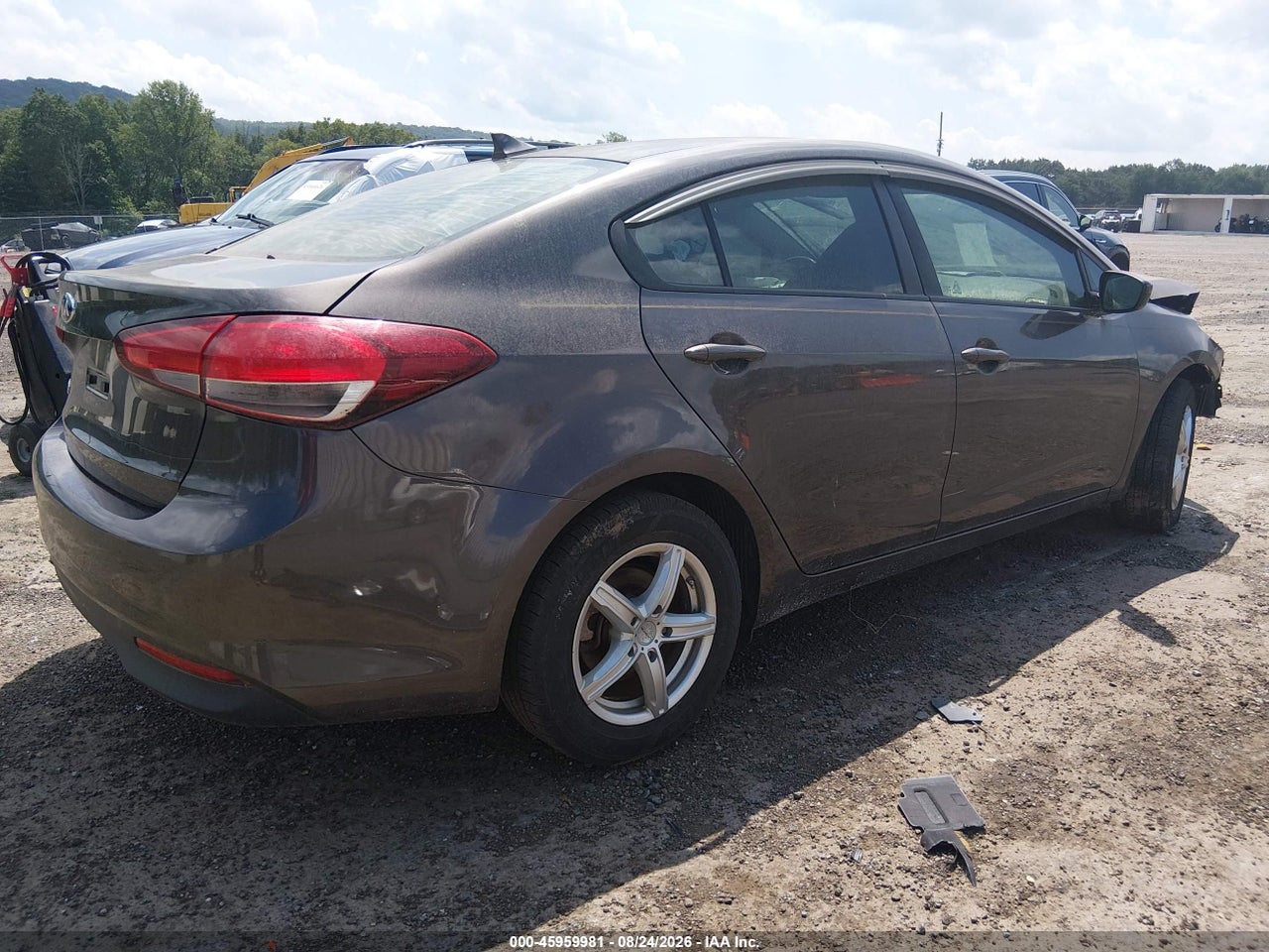 2017 KIA FORTE LX · 4/11