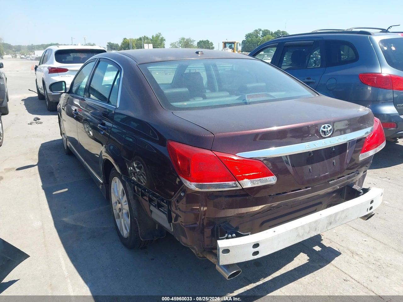 2012 TOYOTA AVALON   · 3/11