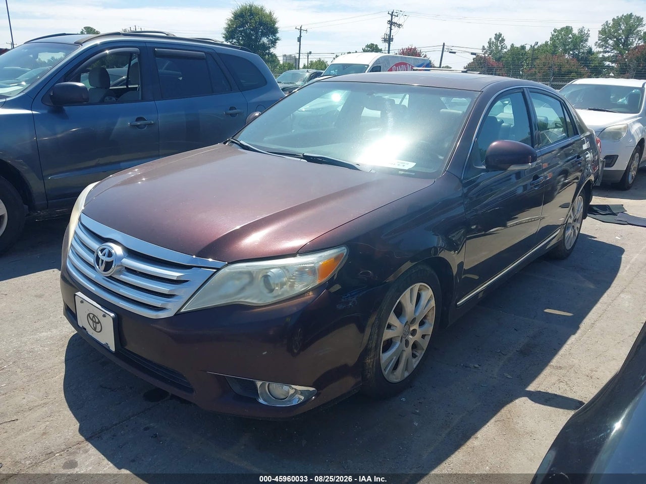 2012 TOYOTA AVALON   · 2/11