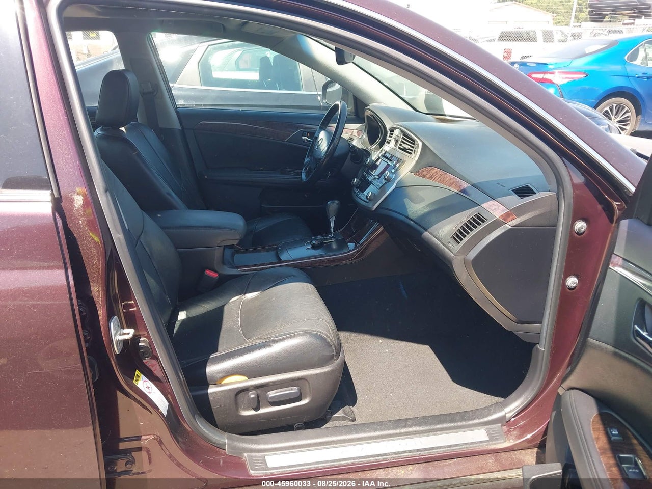 2012 TOYOTA AVALON   · 5/11