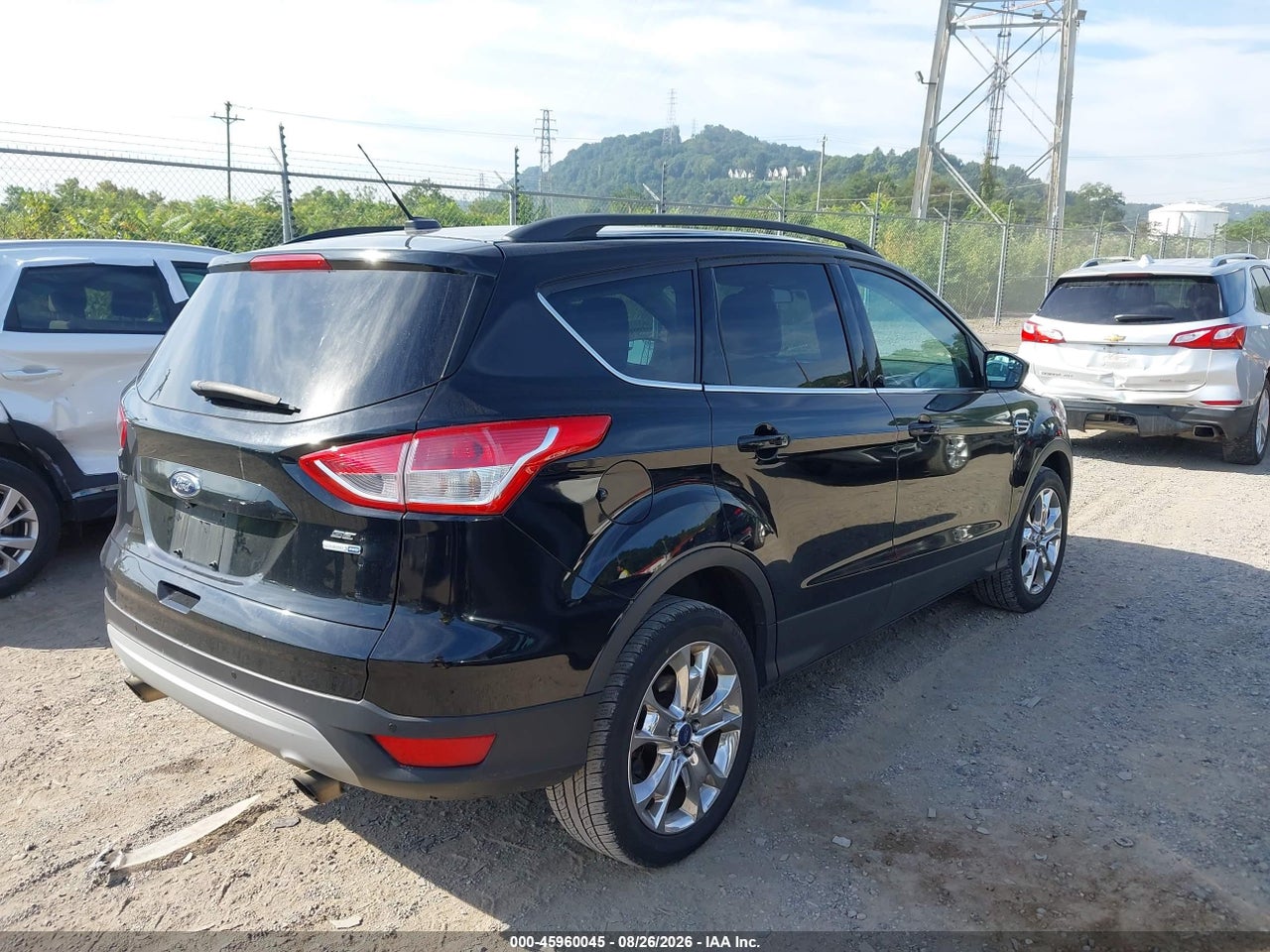 2016 FORD ESCAPE SE · 4/11