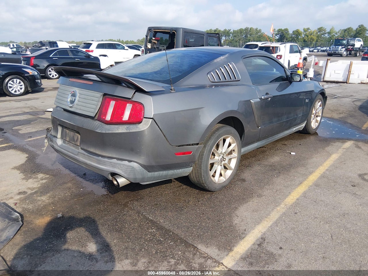 2010 FORD MUSTANG GT PREMIUM · 4/11