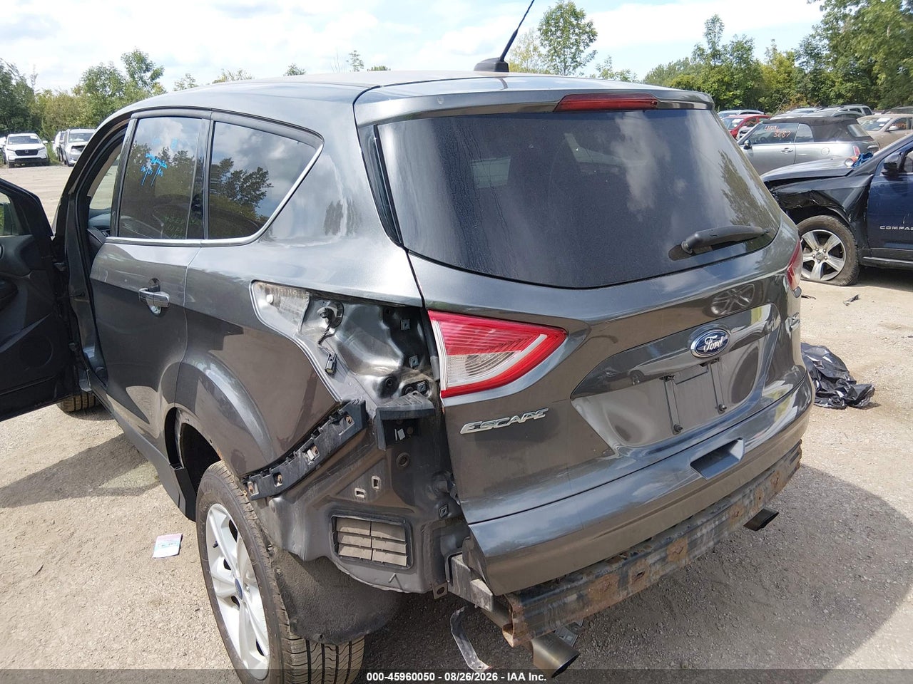 2015 FORD ESCAPE SE · 6/11