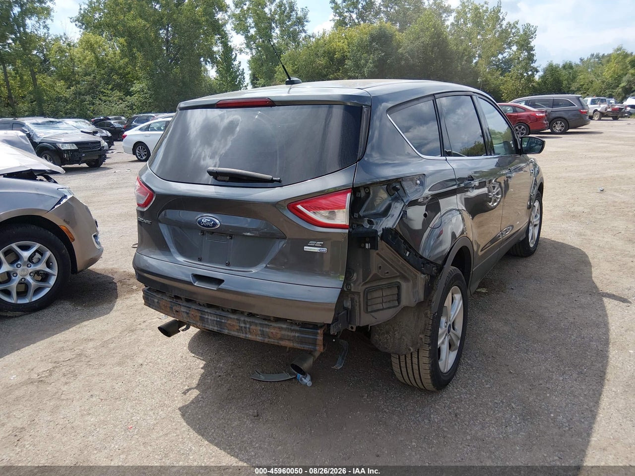 2015 FORD ESCAPE SE · 4/11