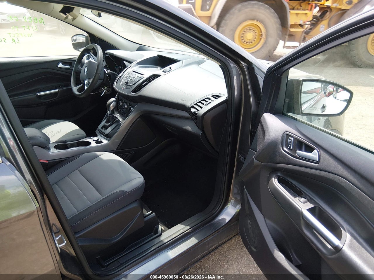 2015 FORD ESCAPE SE · 5/11