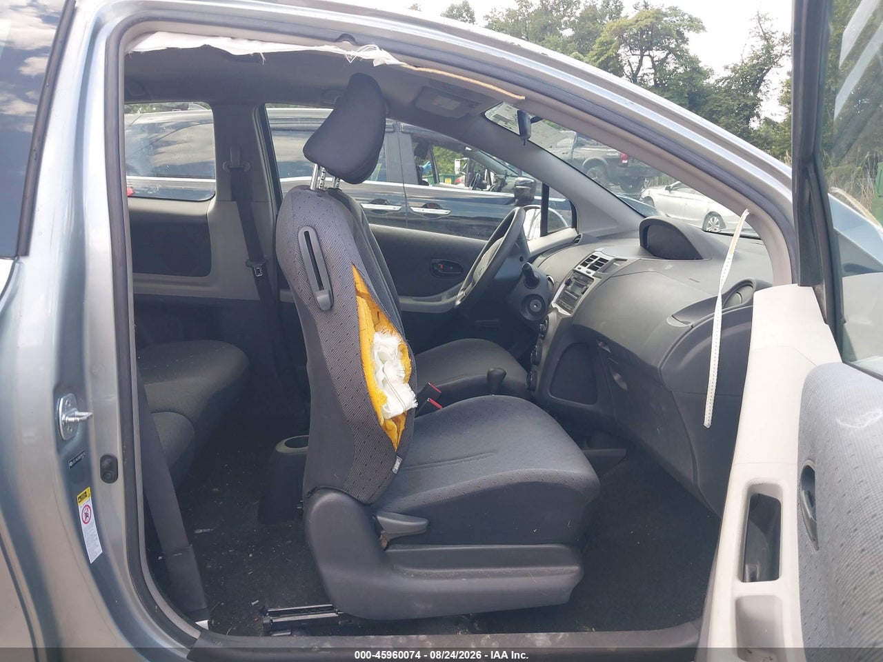 2010 TOYOTA YARIS · 5/11