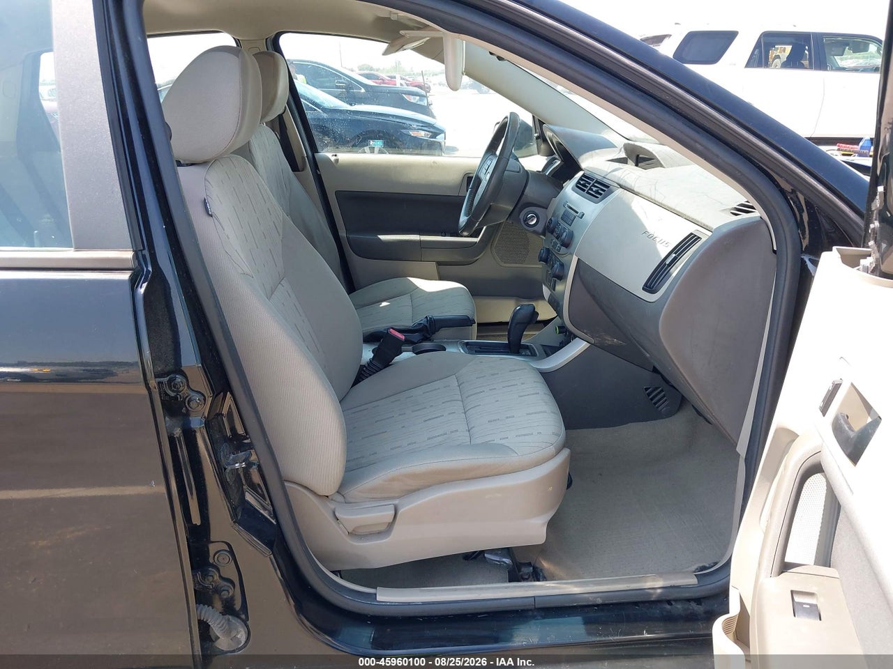 2011 FORD FOCUS SE · 5/11