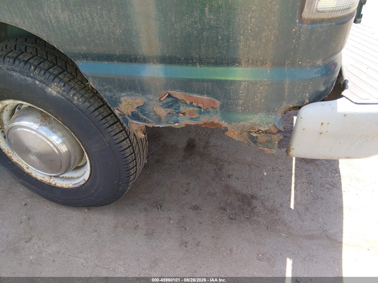1999 FORD E-250 COMMERCIAL · 6/11