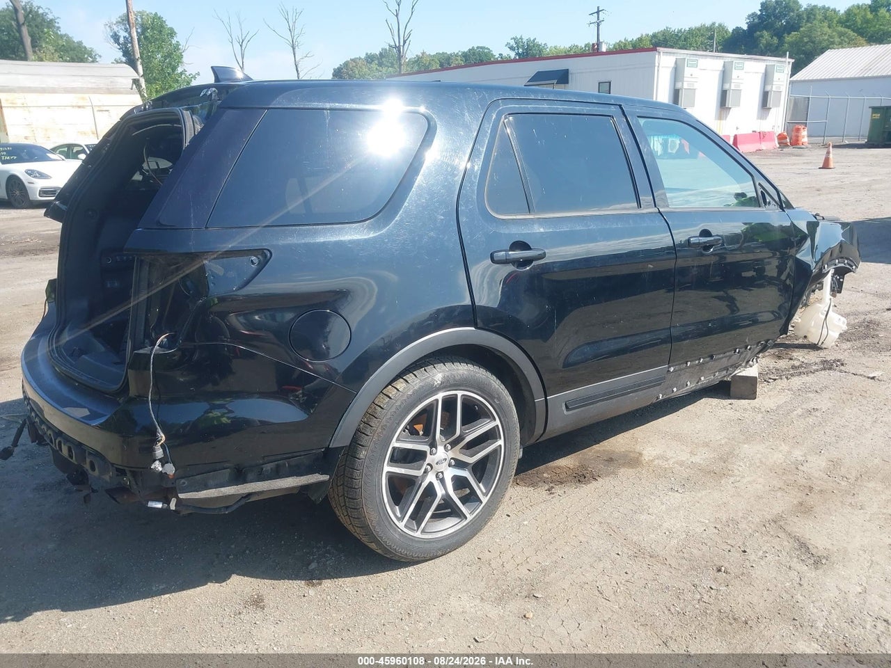 2016 FORD EXPLORER SPORT · 4/10