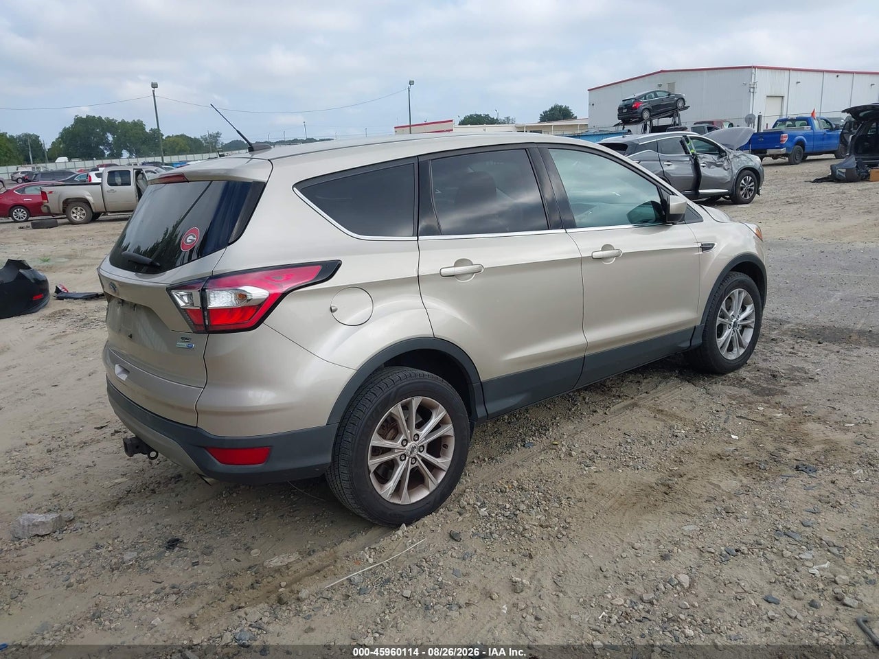 2017 FORD ESCAPE SE · 4/11