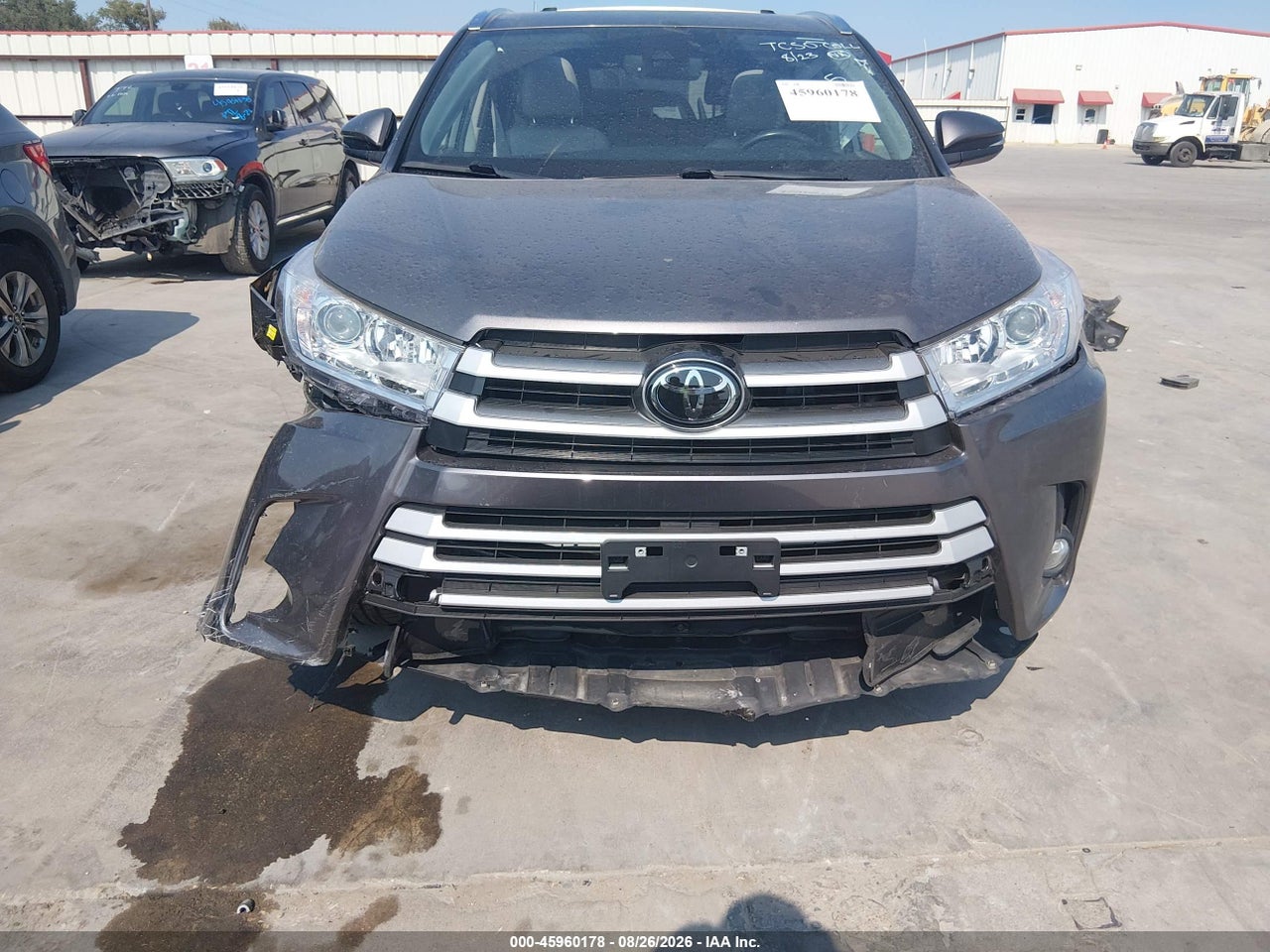 2019 TOYOTA HIGHLANDER XLE · 6/10