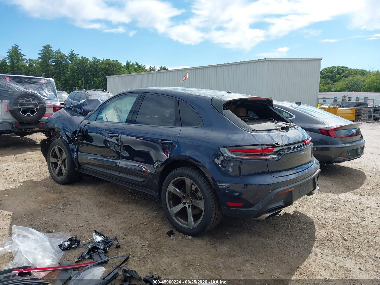 2022 PORSCHE MACAN · 3/11