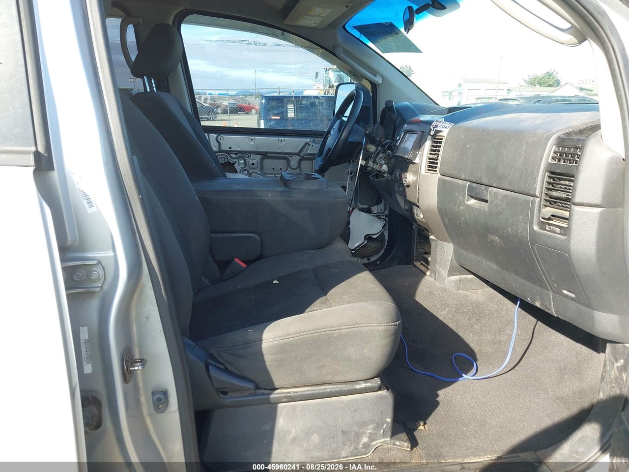 2011 NISSAN TITAN S · 5/11