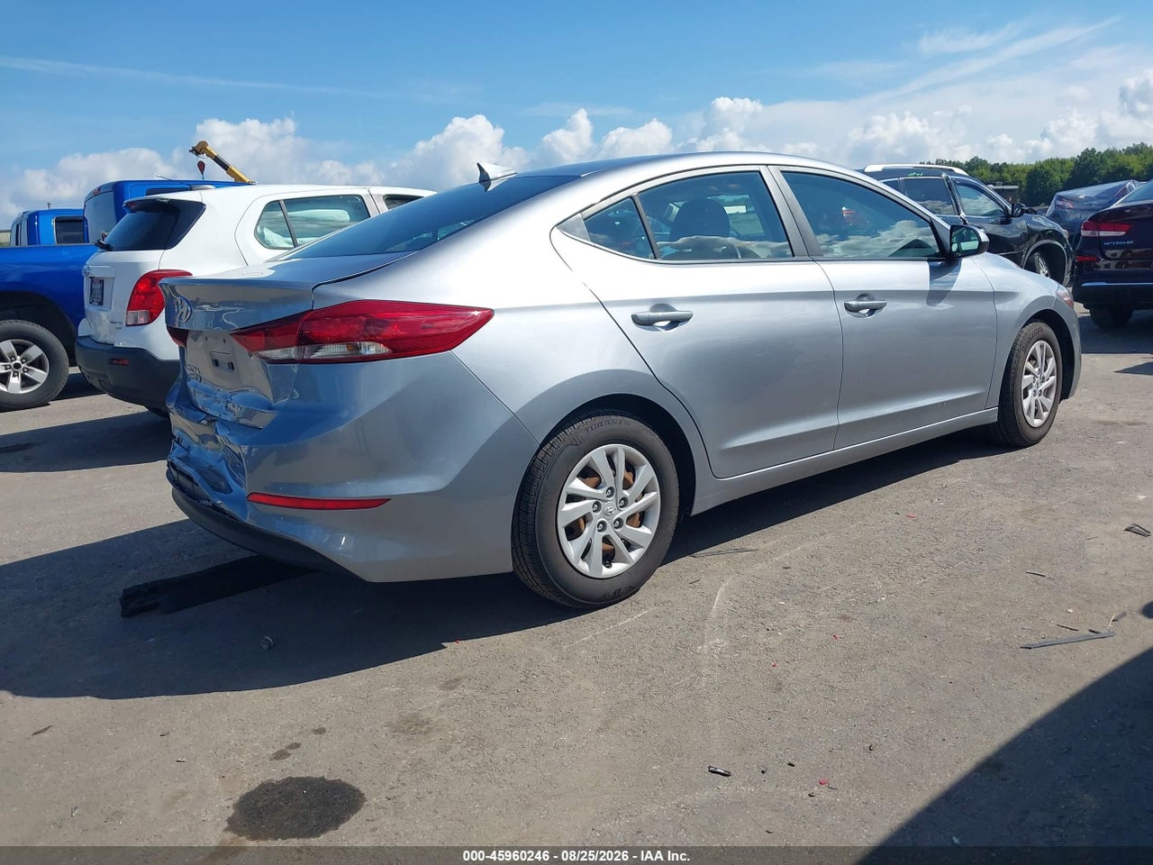 2017 HYUNDAI ELANTRA SE · 4/11