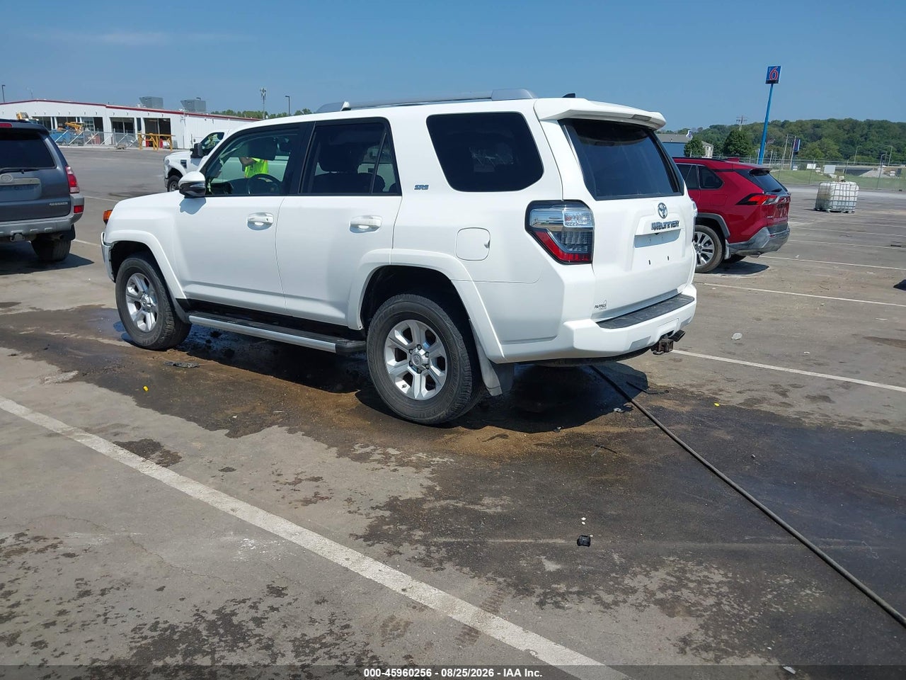 2016 TOYOTA 4RUNNER SR5 PREMIUM · 3/11