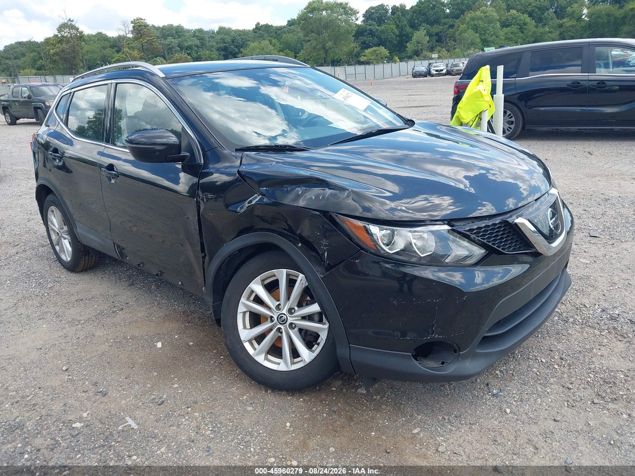 JN1BJ1CR1KW****** · 2019 NISSAN ROGUE SPORT SV