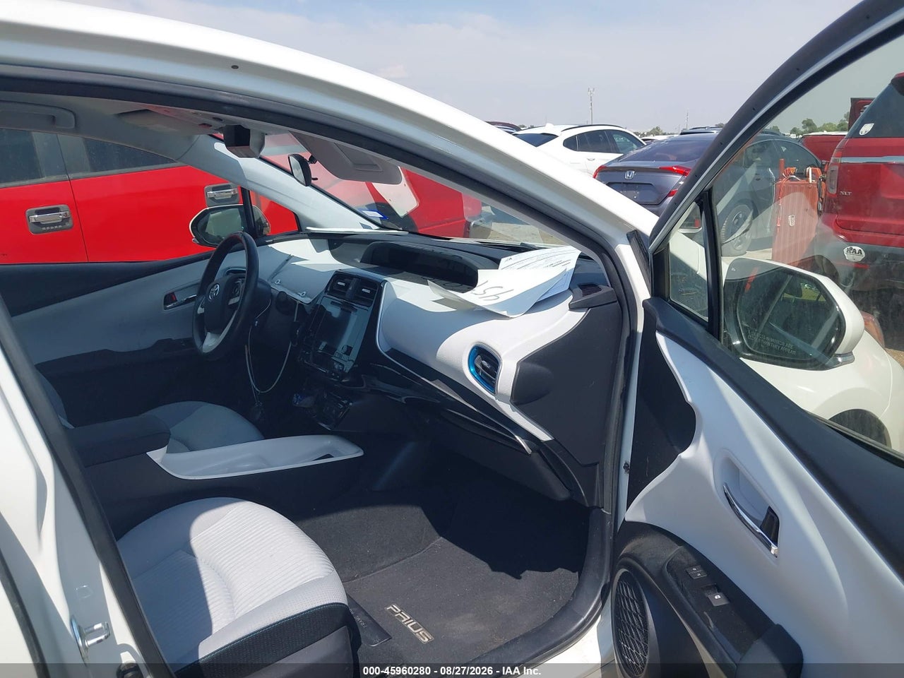 2017 TOYOTA PRIUS THREE · 5/11
