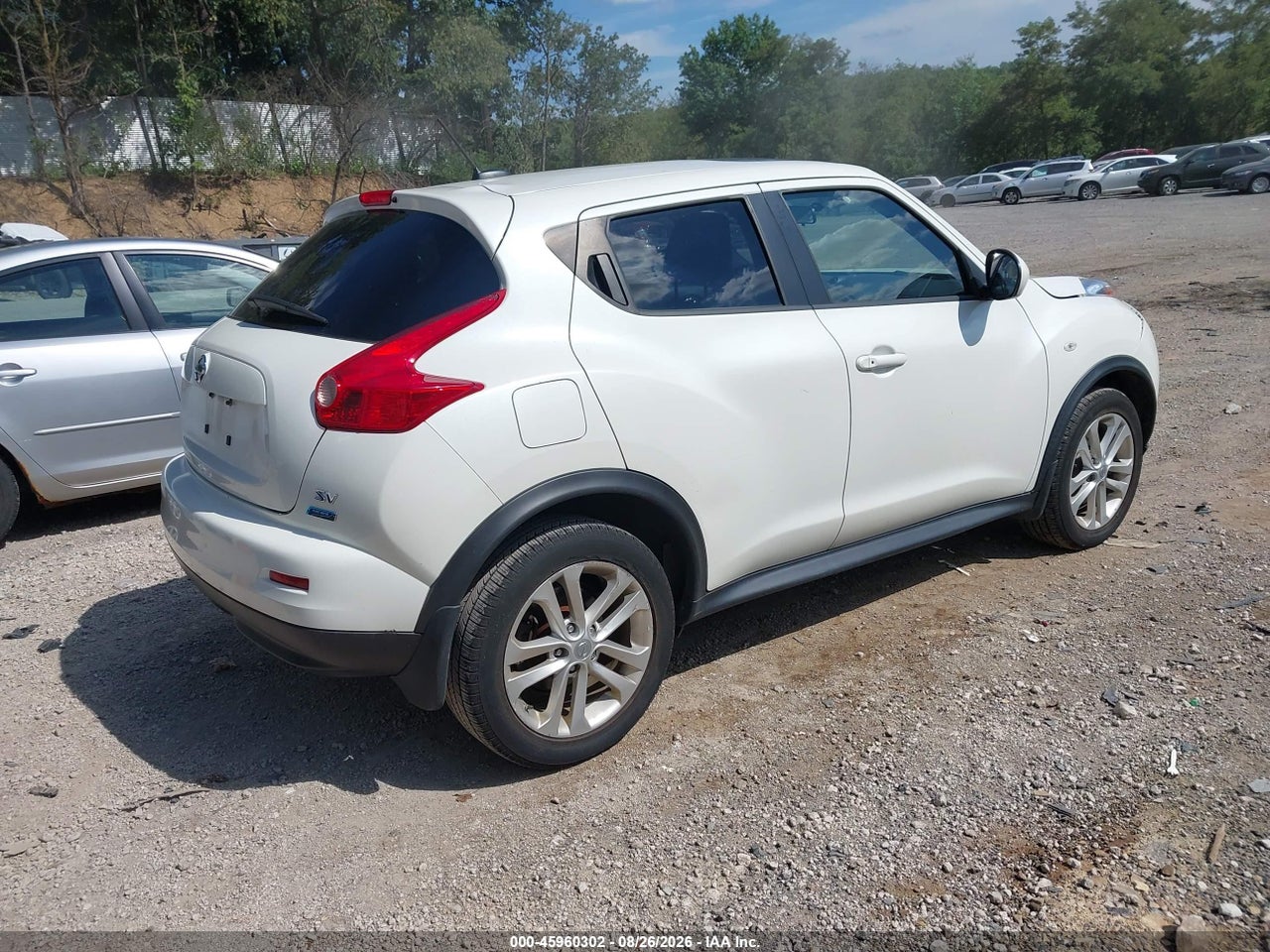 2014 NISSAN JUKE SV · 4/11