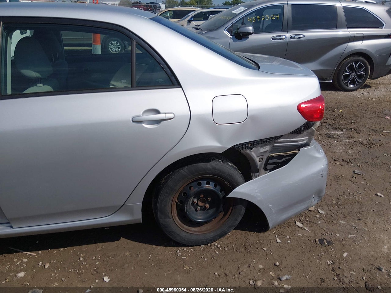 2011 TOYOTA COROLLA LE · 6/11
