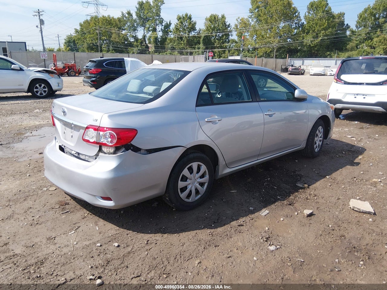 2011 TOYOTA COROLLA LE · 4/11