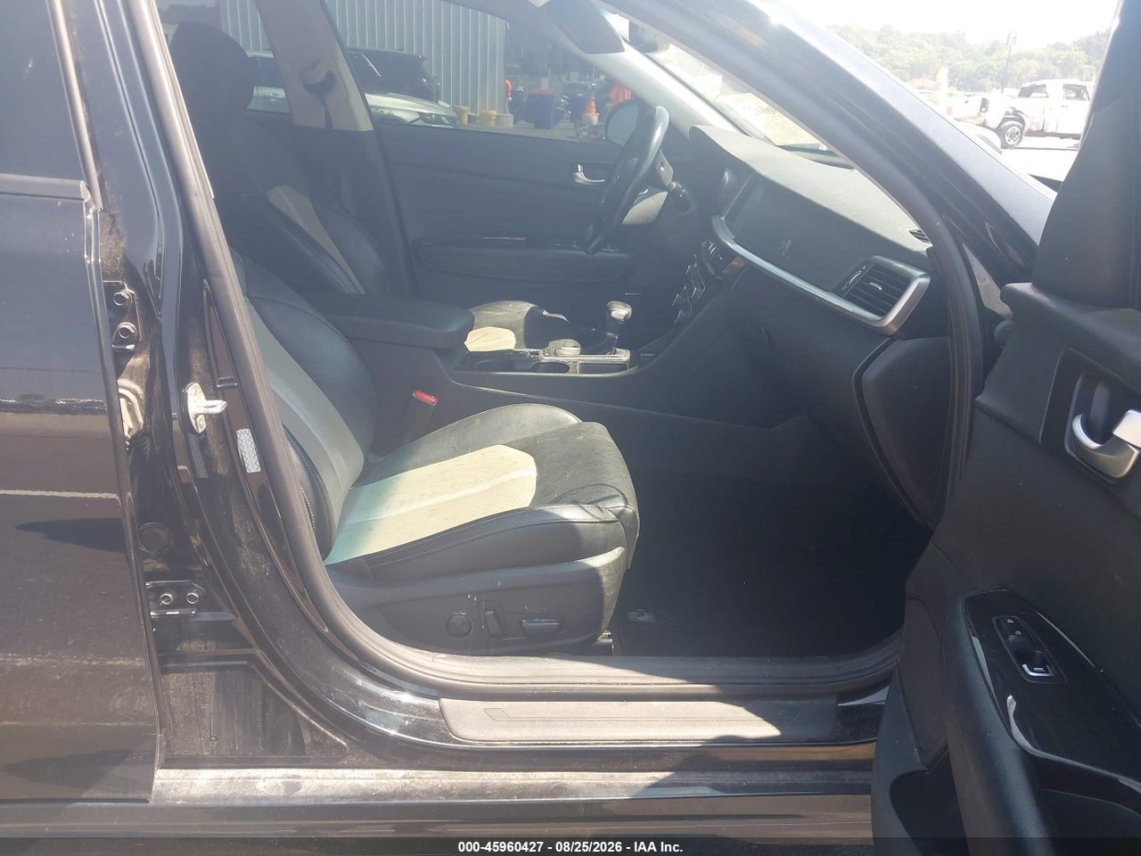 2020 KIA OPTIMA EX PREMIUM · 5/11