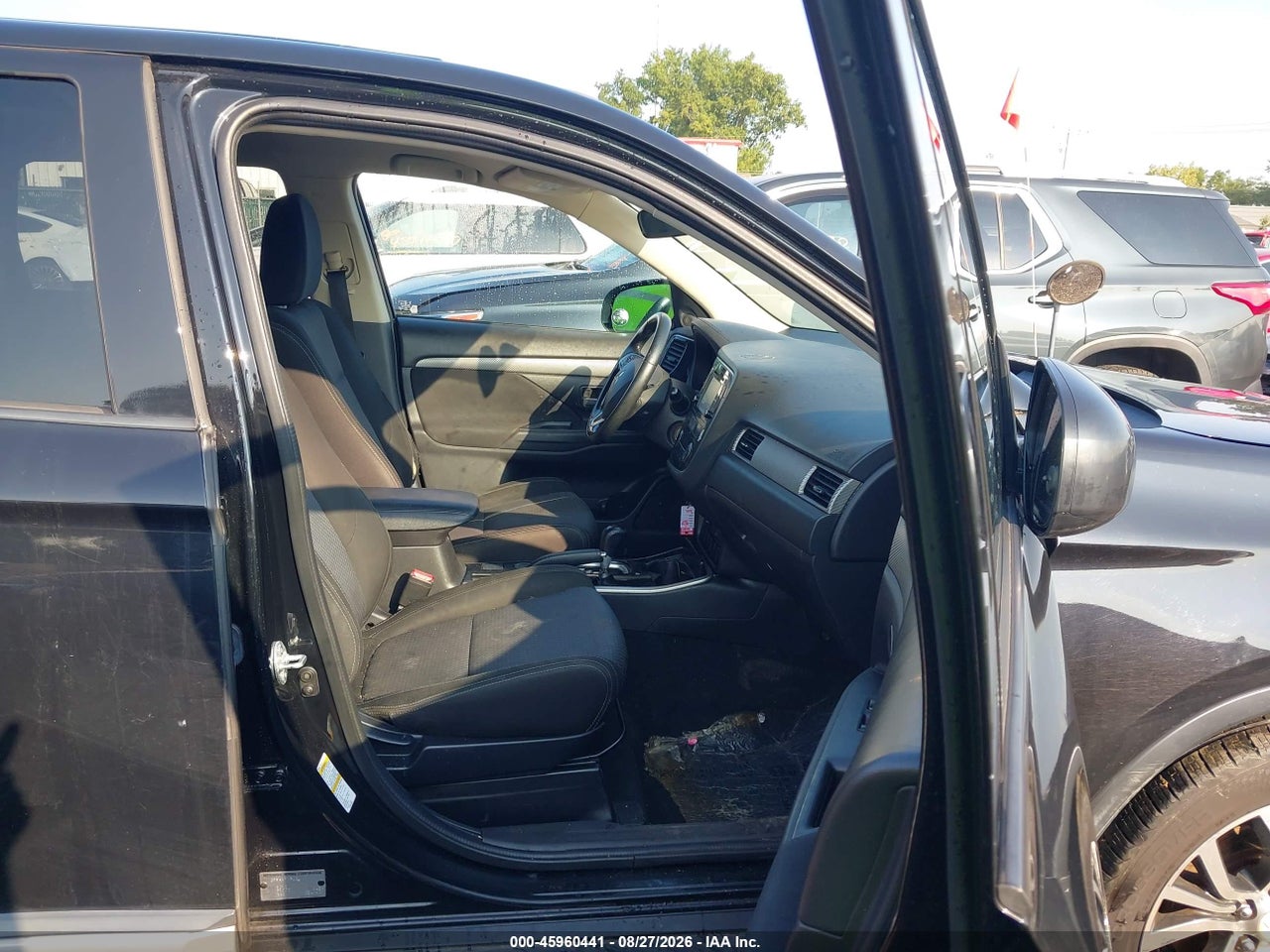 2017 MITSUBISHI OUTLANDER ES · 5/11