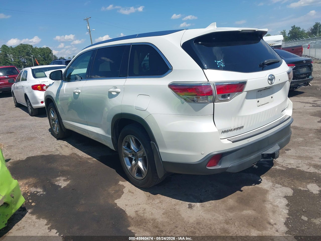 2016 TOYOTA HIGHLANDER LIMITED PLATINUM V6 · 3/11