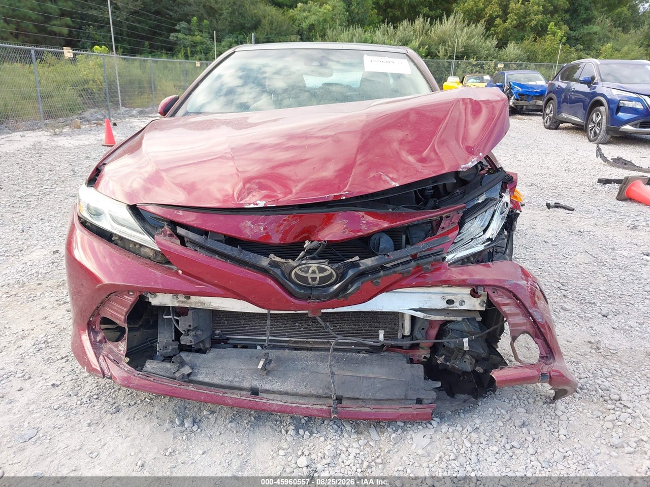 2018 TOYOTA CAMRY XLE · 6/11
