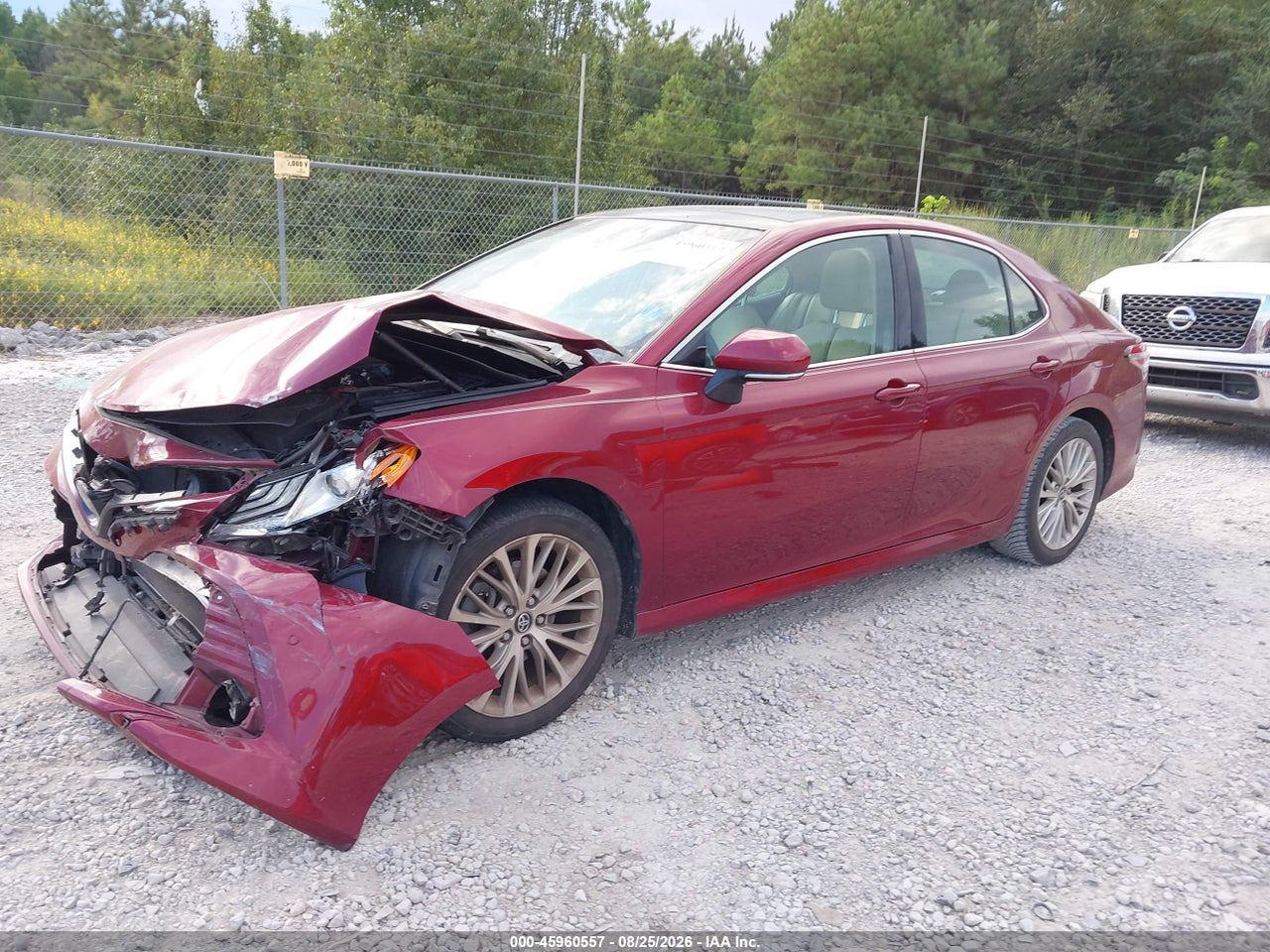 2018 TOYOTA CAMRY XLE · 2/11