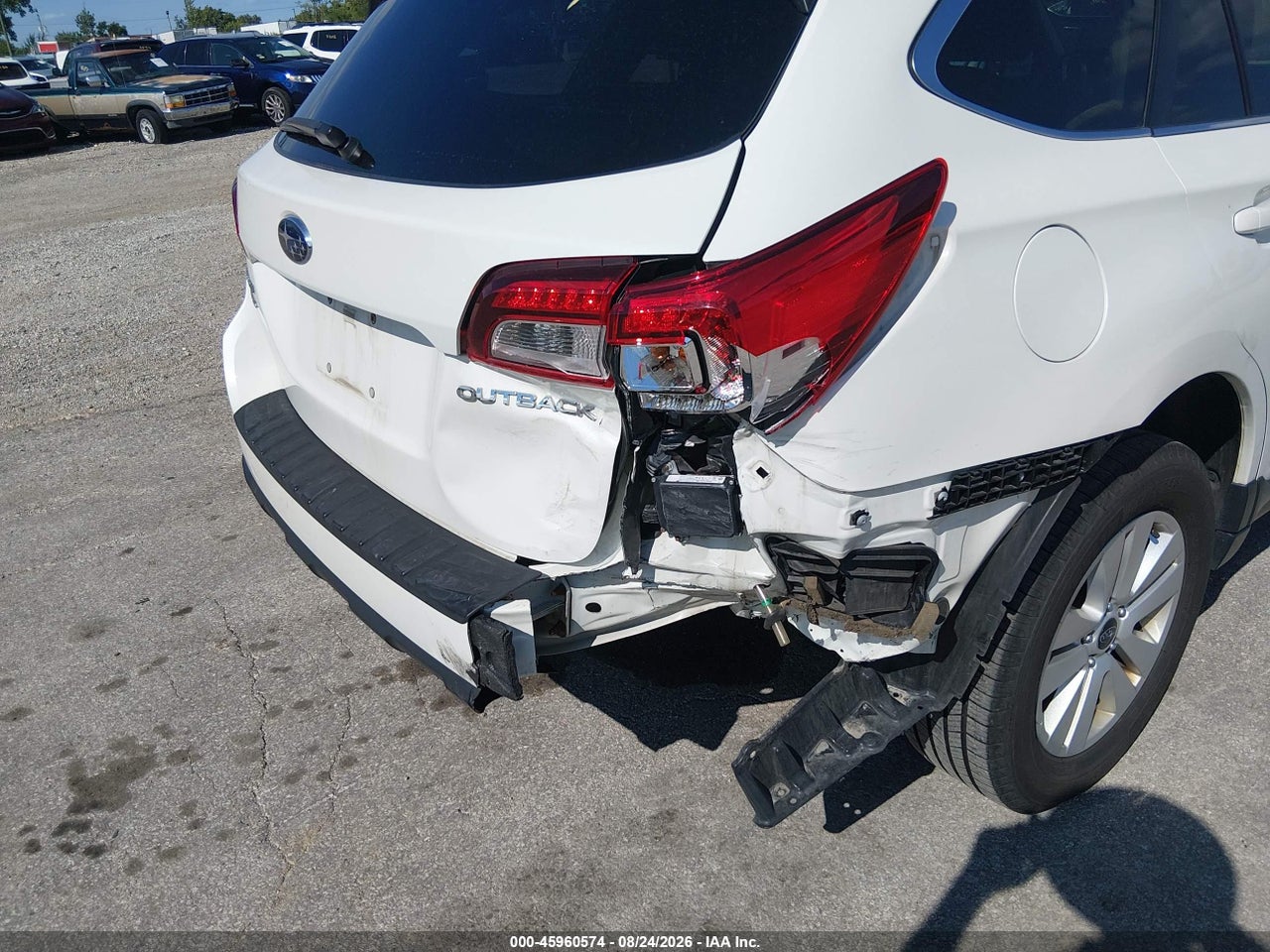 2016 SUBARU OUTBACK 2.5I PREMIUM · 6/11