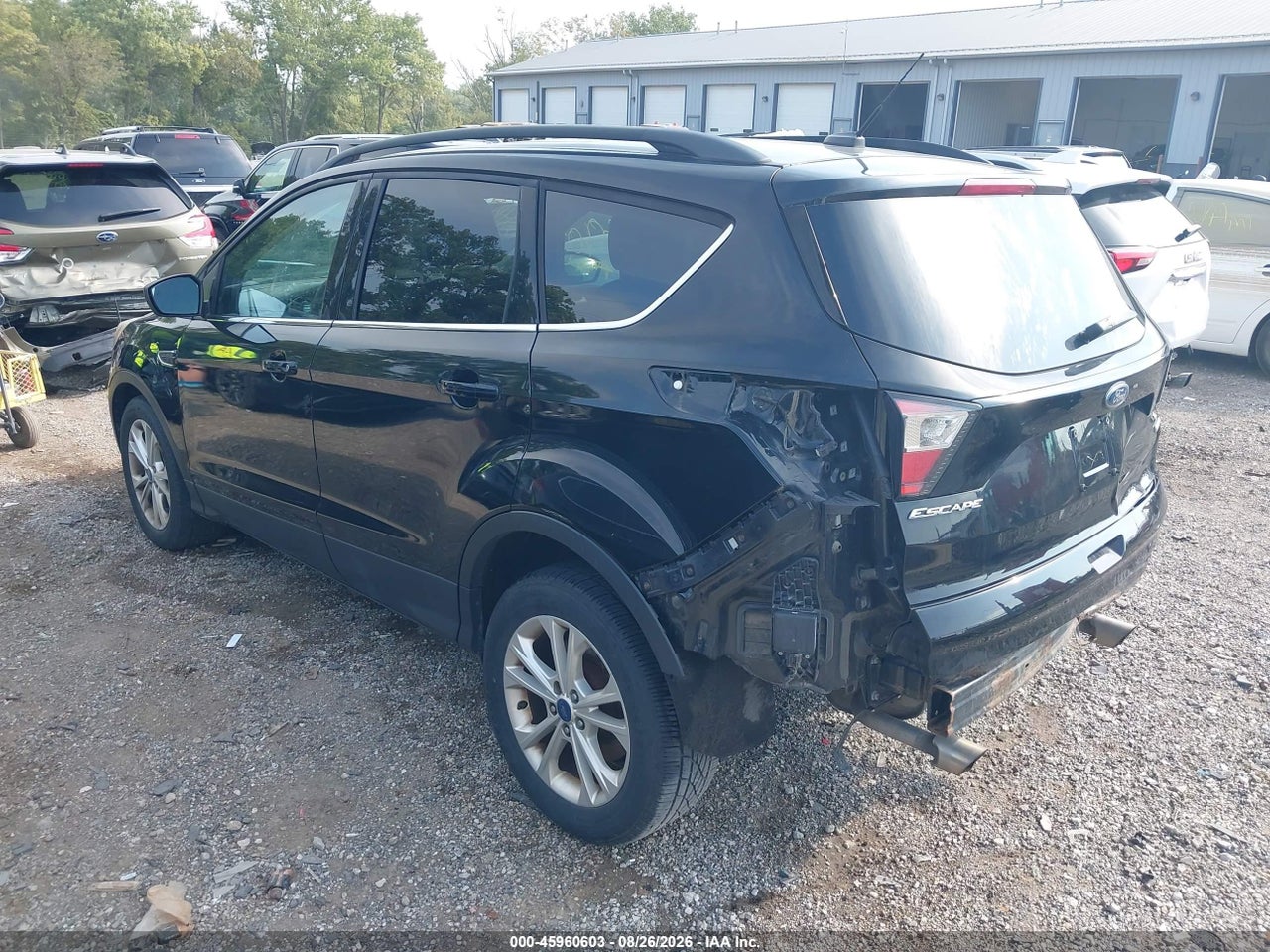 2017 FORD ESCAPE SE · 3/11