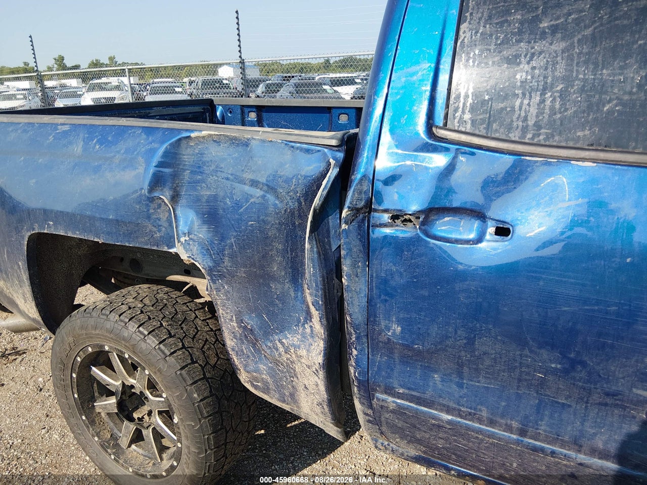 2016 CHEVROLET SILVERADO 1500 LT · 6/11