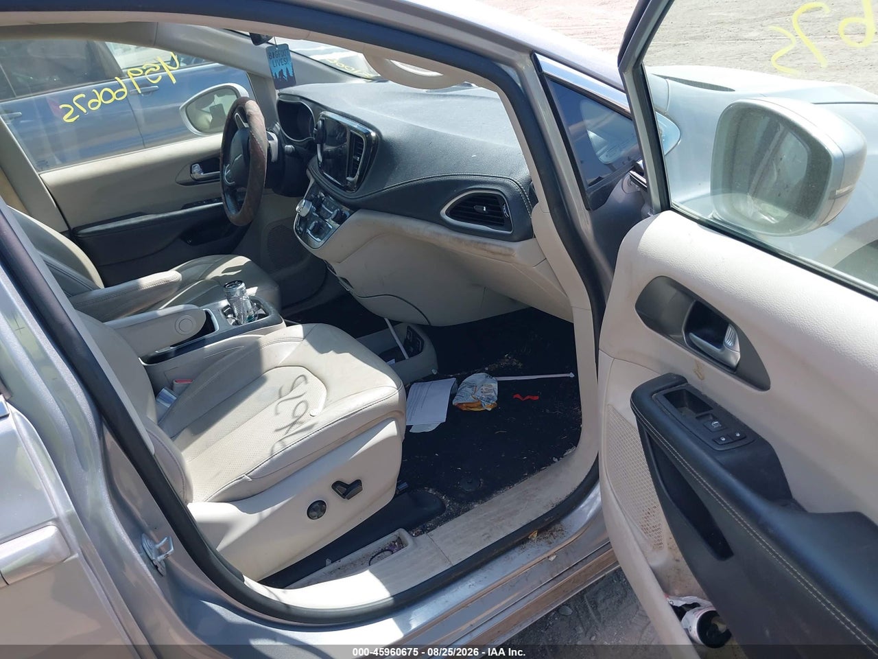 2021 CHRYSLER PACIFICA HYBRID TOURING L · 5/11