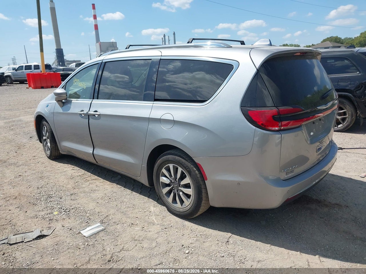 2021 CHRYSLER PACIFICA HYBRID TOURING L · 3/11