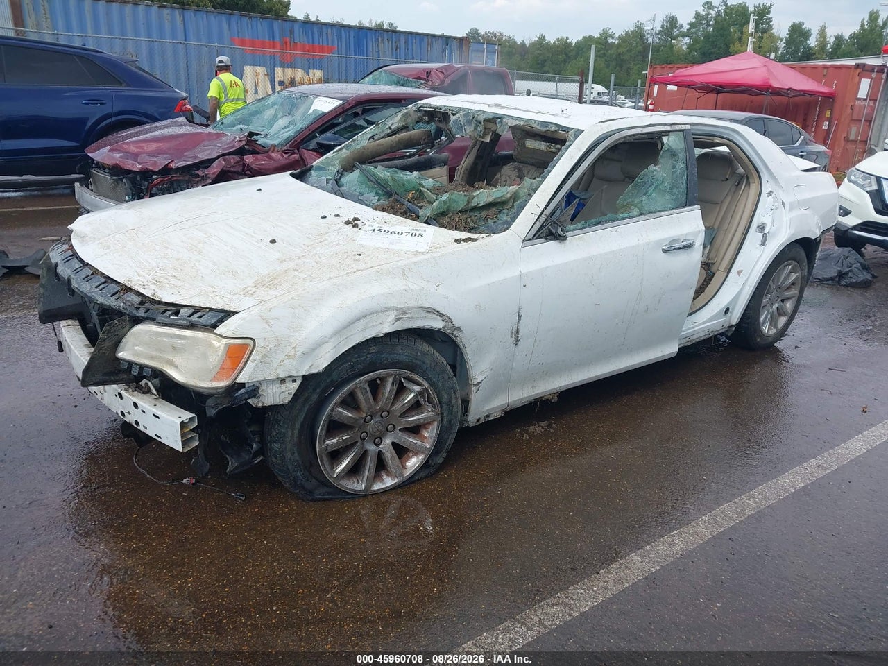2012 CHRYSLER 300 LIMITED · 2/10