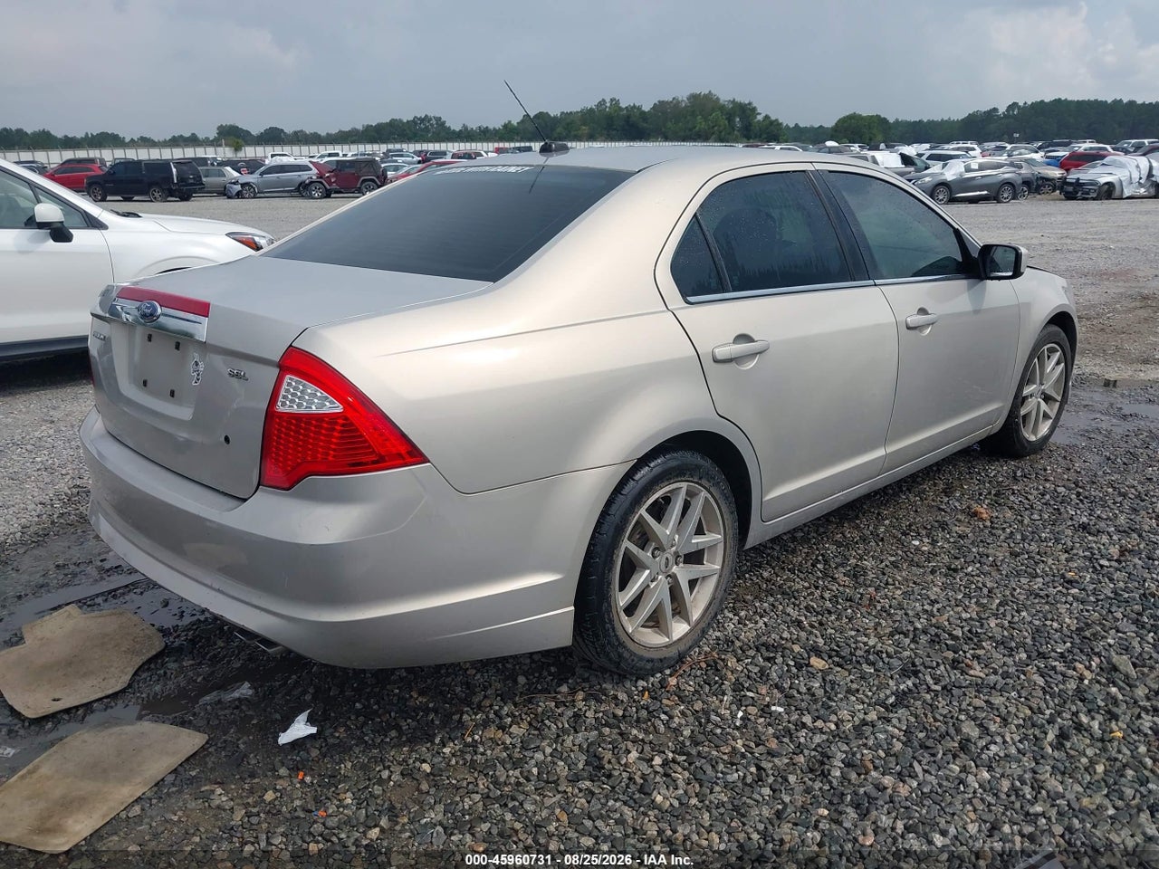 2010 FORD FUSION SEL · 4/11