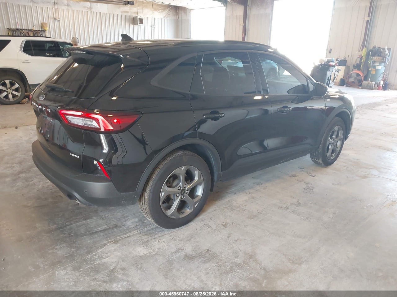 2025 FORD ESCAPE ST-LINE · 4/11