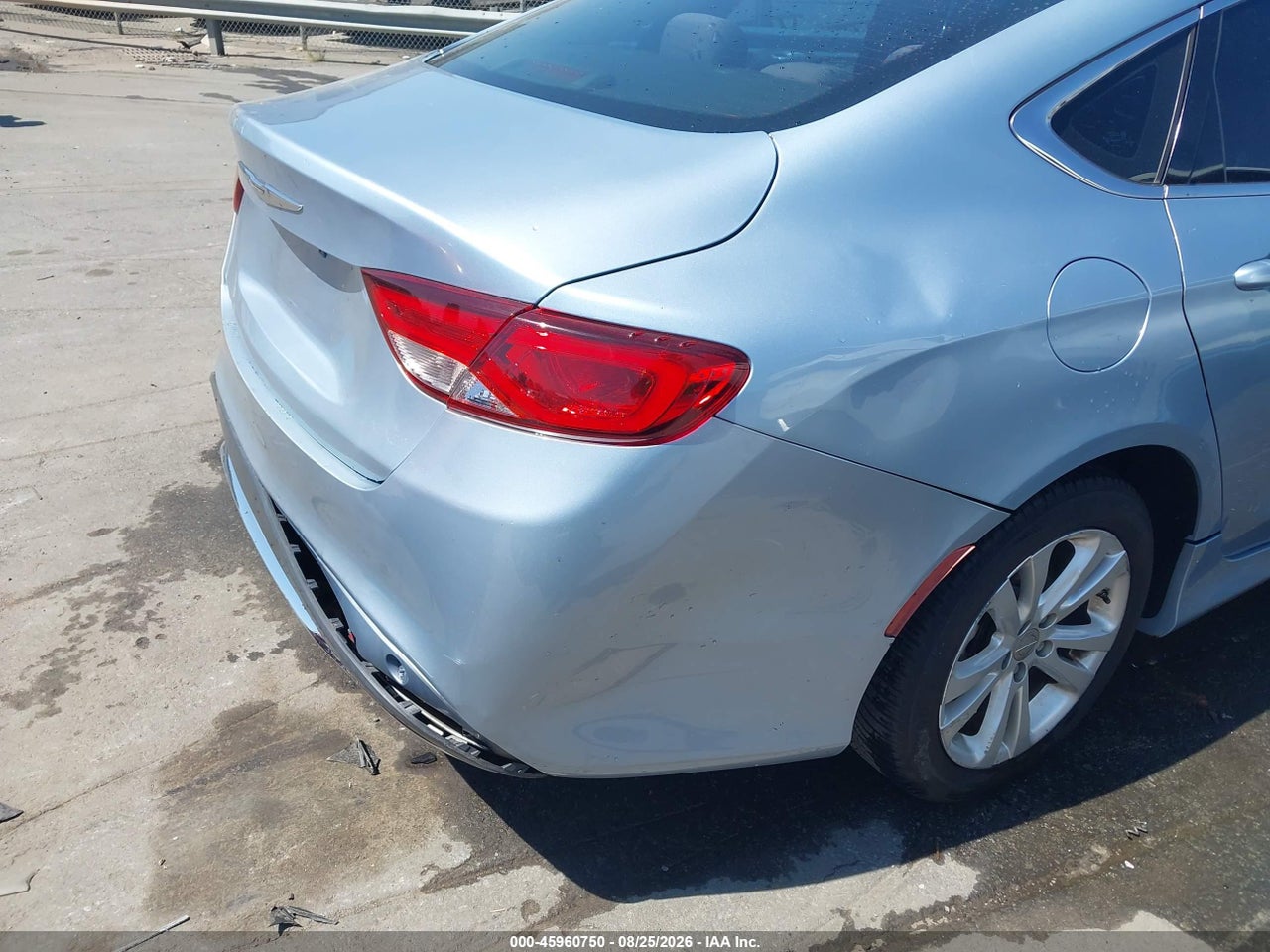 2015 CHRYSLER 200 LIMITED · 6/11