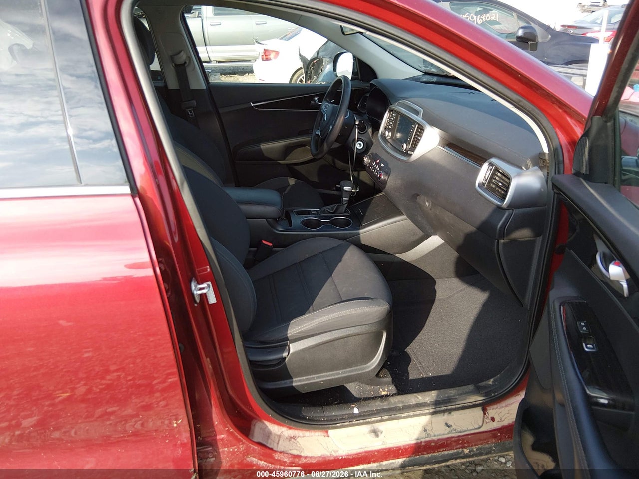 2020 KIA SORENTO 2.4L LX · 5/11