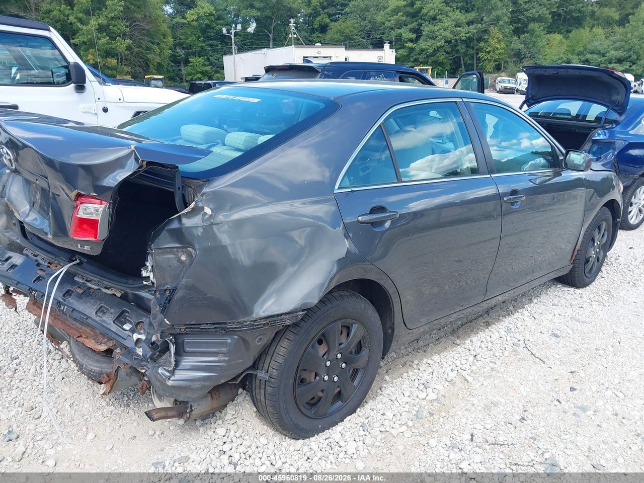 2008 TOYOTA CAMRY LE · 4/9