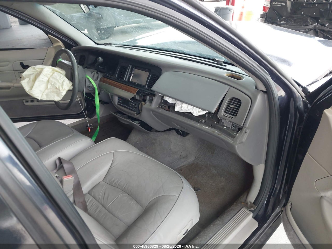 2001 FORD CROWN VICTORIA LX · 5/11