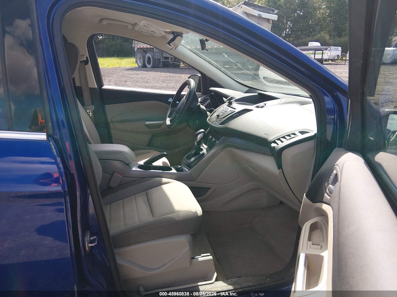 2016 FORD ESCAPE SE · 5/11