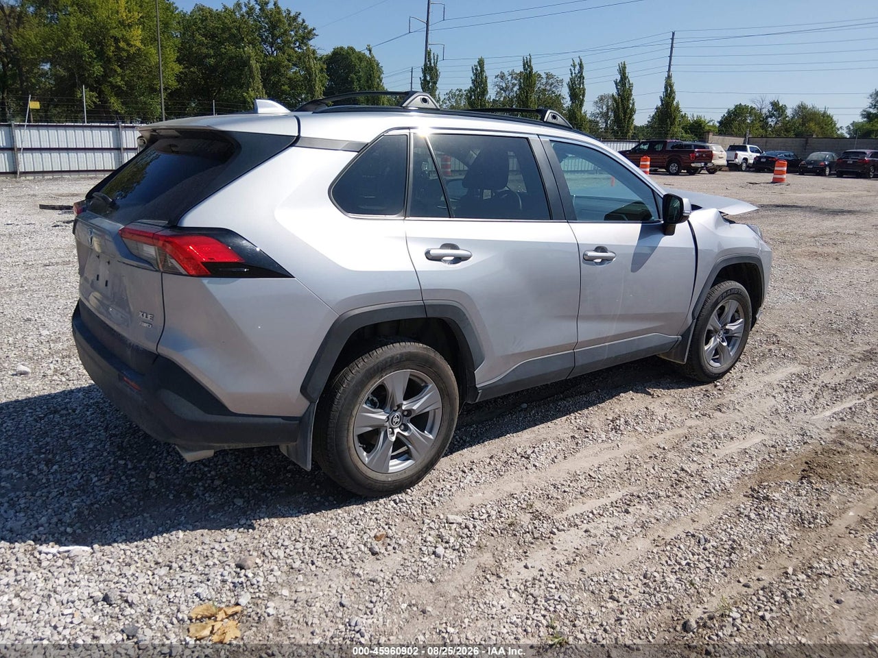2024 TOYOTA RAV4 XLE · 4/11