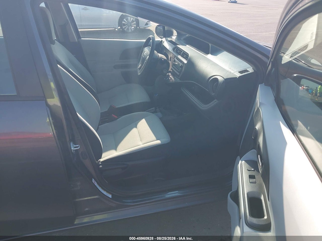 2013 TOYOTA PRIUS C ONE · 5/11
