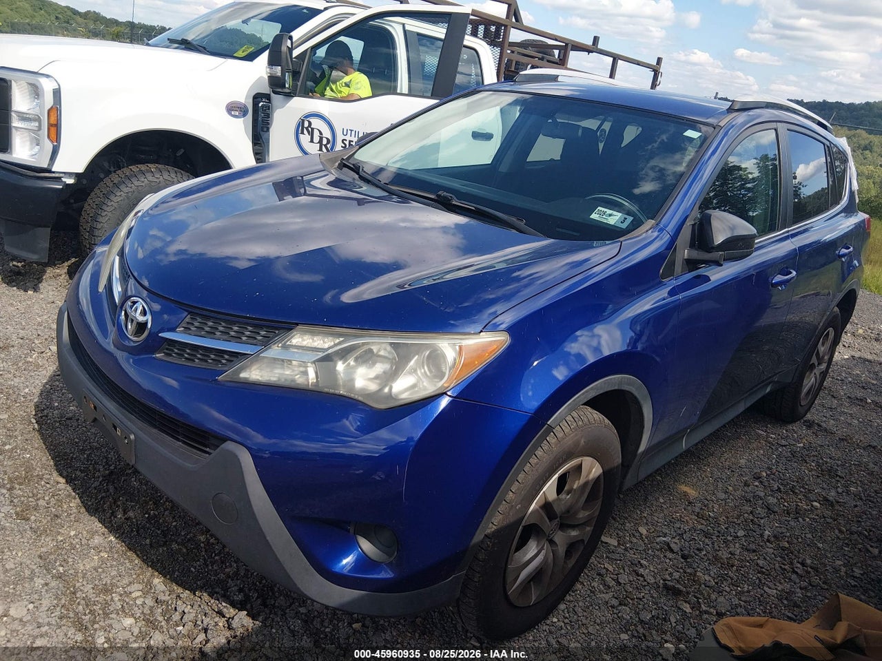 2014 TOYOTA RAV4 LE · 2/11