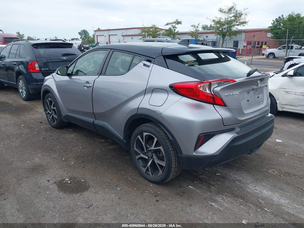 2020 TOYOTA C-HR XLE · 3/11
