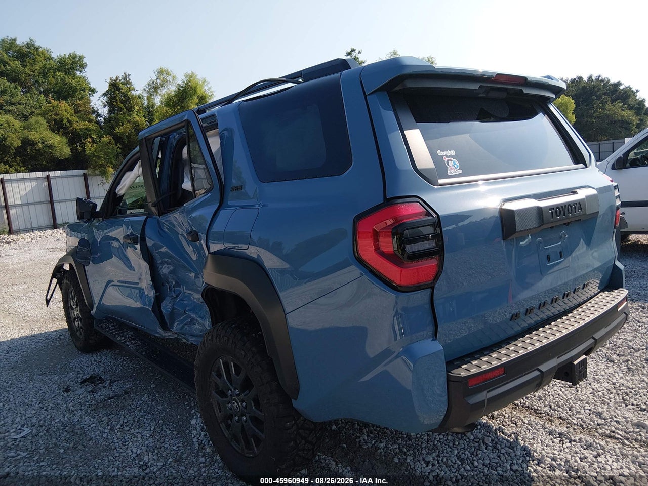 2025 TOYOTA 4RUNNER SR5 · 3/11