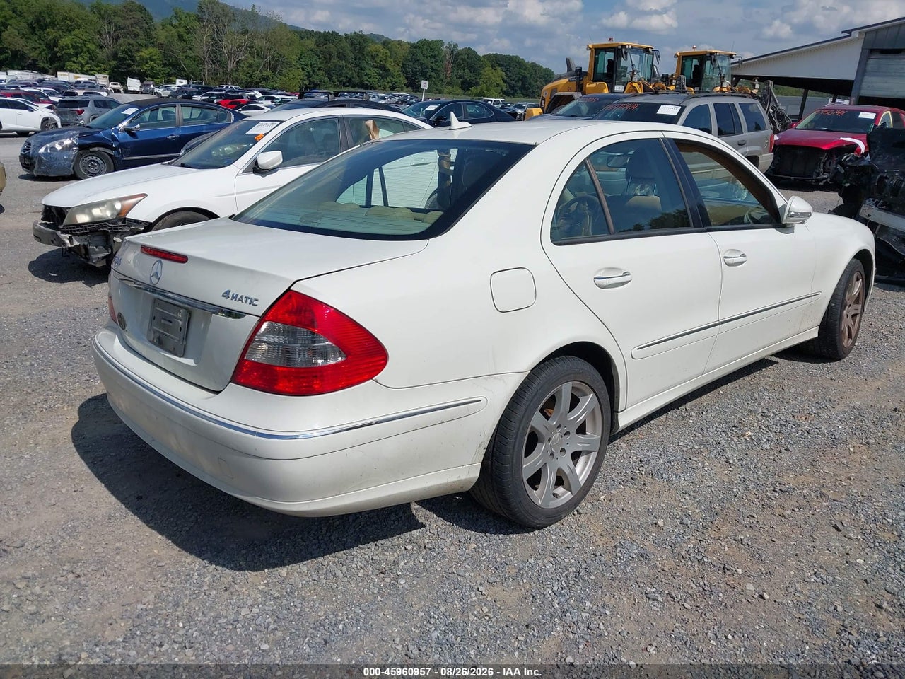 2008 MERCEDES-BENZ E 350 4MATIC · 4/10