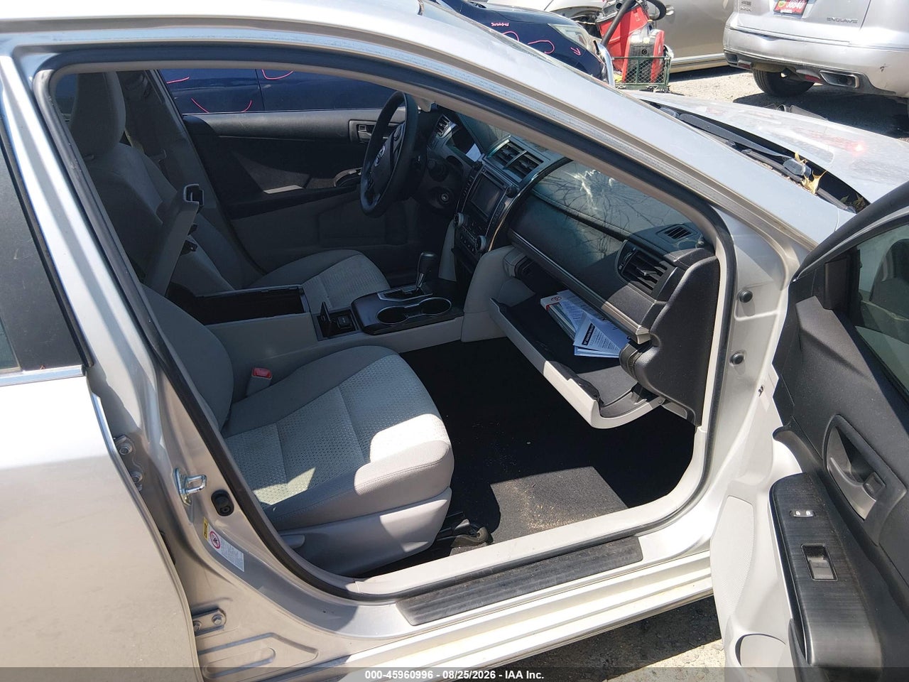 2012 TOYOTA CAMRY LE · 5/11