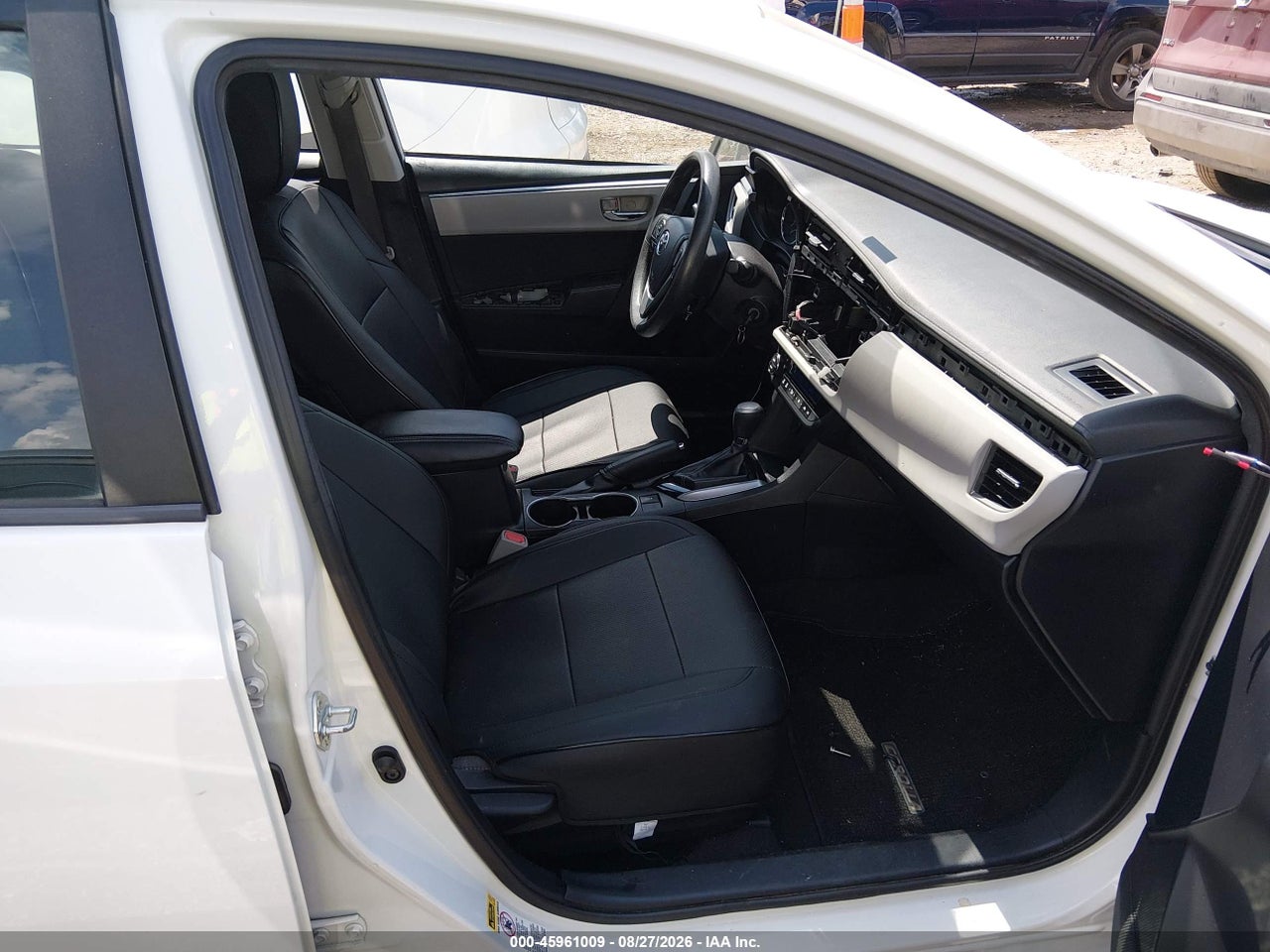 2016 TOYOTA COROLLA LE · 5/11